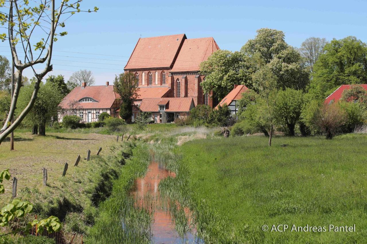 Luxus-Ferienhaus Auf Reiterhof Art.Quartier Velgast Екстериор снимка